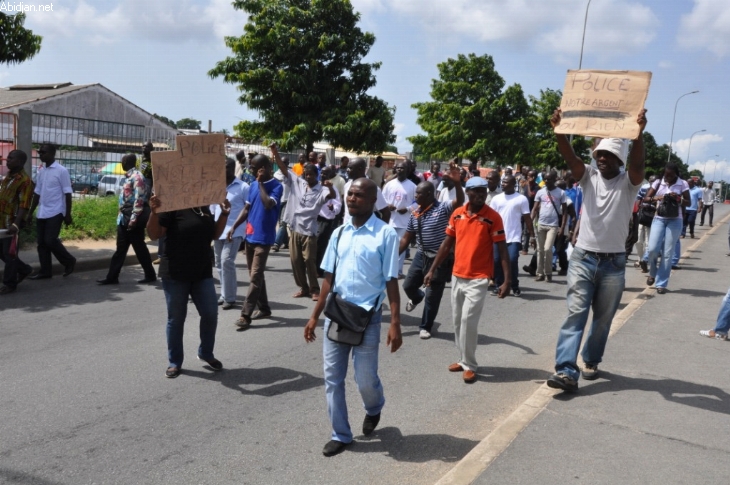 Pour réclamer leur argent après la réhabilitation des commissariats : Des entrepreneurs ont manifesté, hier / La Police intervient et boucle tout